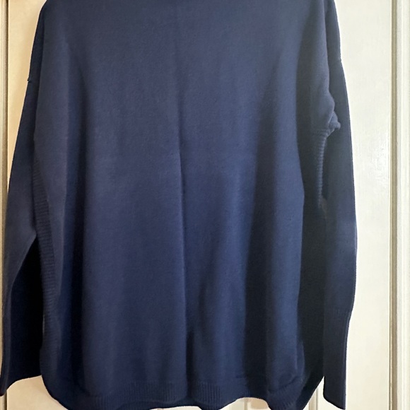 Vineyard Vines - Logo Navy Blue Light Weight Swester - Picture 6 of 6